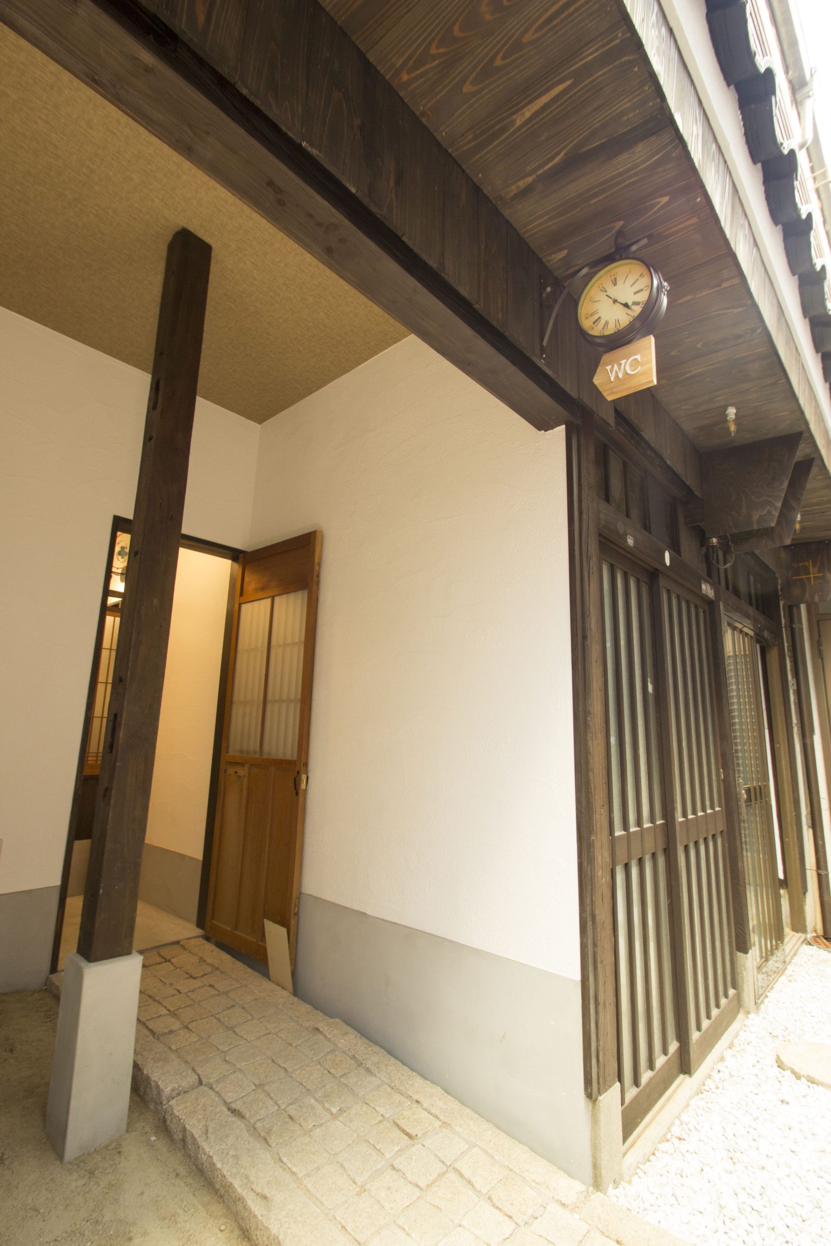 露地のある昭和文化住宅再生　   複合施設　宰